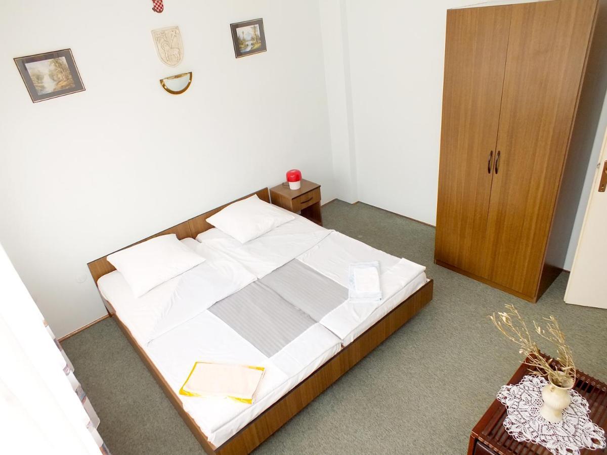 Biba Rooms Karlovac Eksteriør bilde