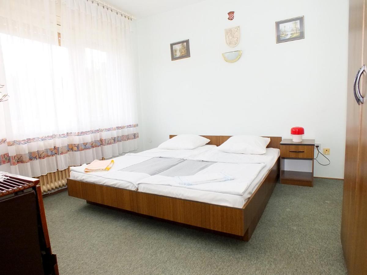 Biba Rooms Karlovac Eksteriør bilde