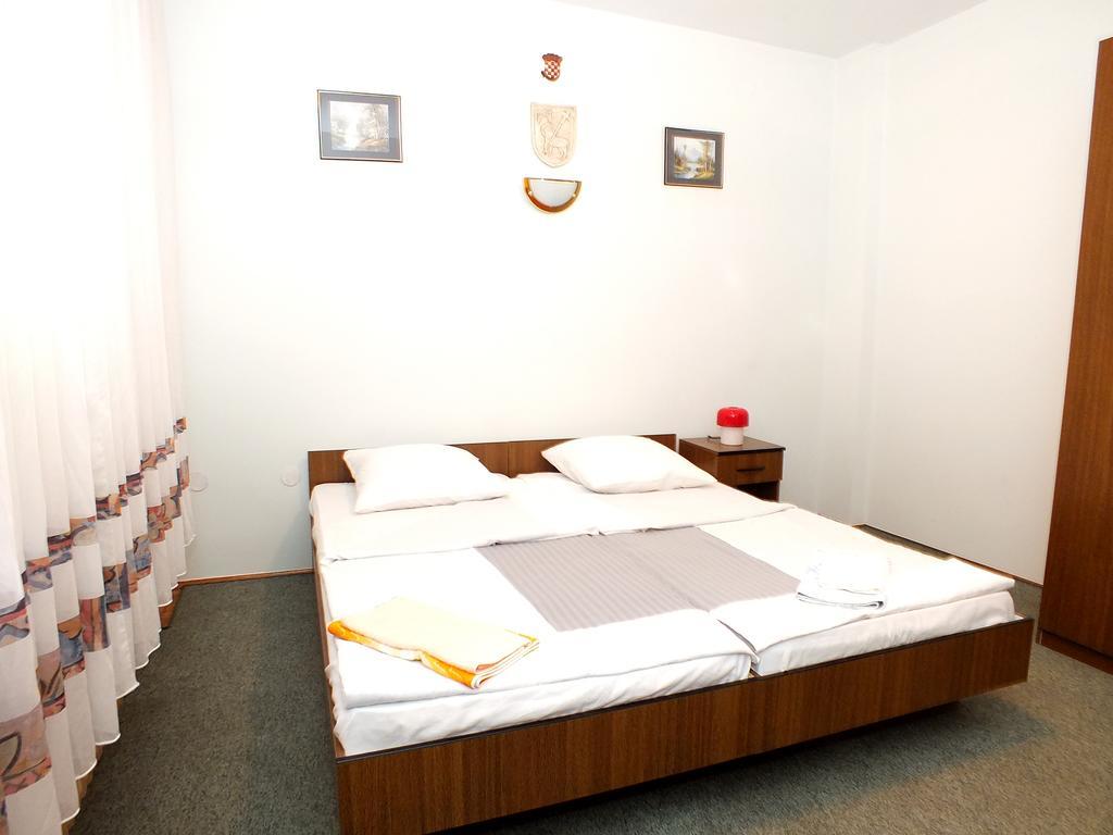 Biba Rooms Karlovac Eksteriør bilde
